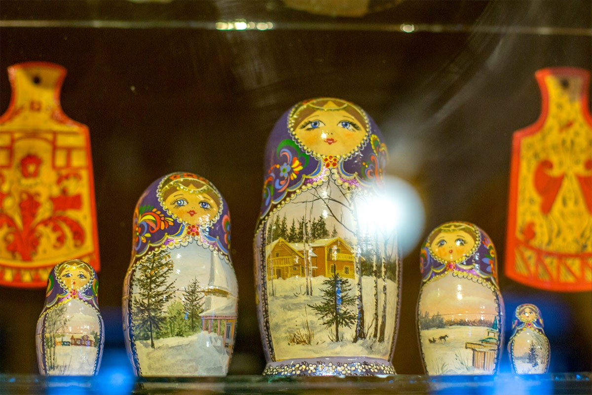 Выставка матрешек в деревне Мандроги: традиции и новаторство | Мандроги Удивительная Деревня в Ленинградской области